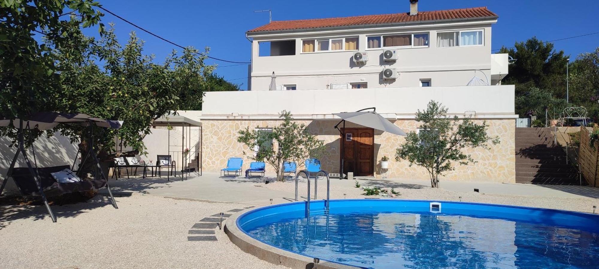 Apartment Mihaela *