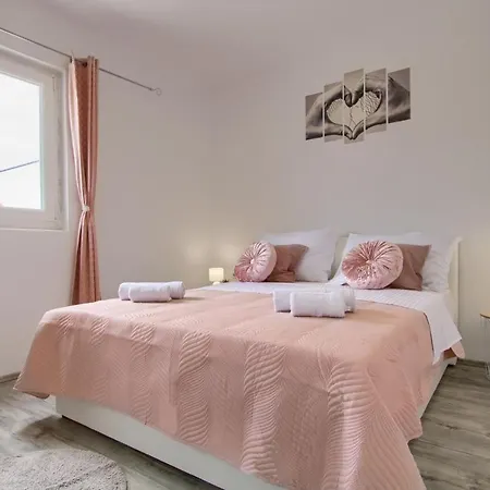 Apartments Villa Mihaela Banj Zewnętrze zdjęcie
