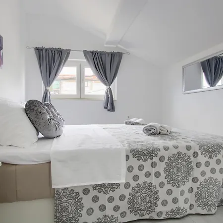 Apartments Villa Mihaela Banj Zewnętrze zdjęcie